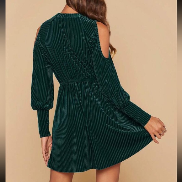 Luxe Velvet Long Sleeve Cut Out Dress Holiday Evening Blue - Picture 6 of 16